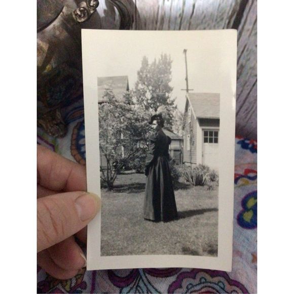 Antique Photo Lady in a Black Dress 5” x 3” Mourning Dress - Picture 2 of 11